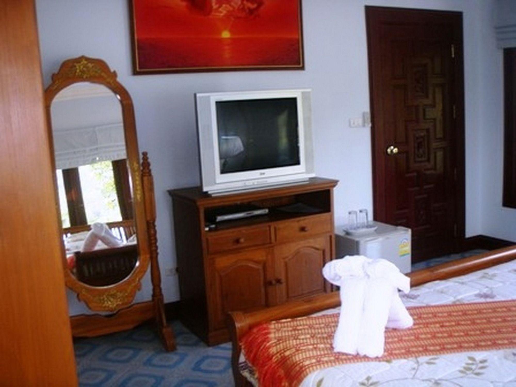 Majestic Villas Phuket Rawai Екстериор снимка